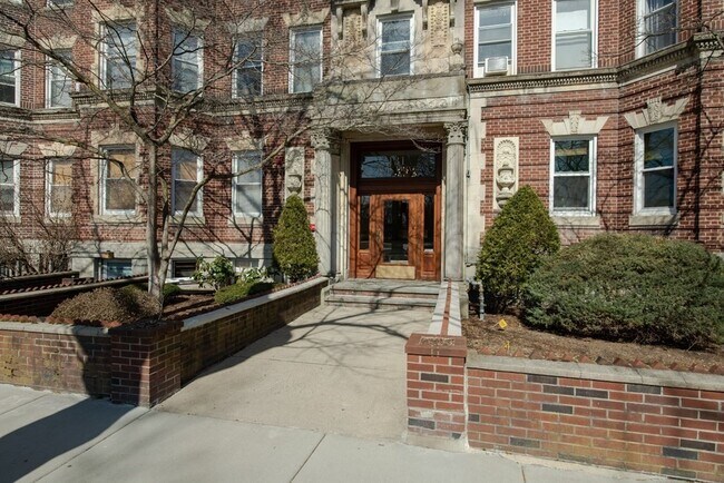 property at 131 Park Dr