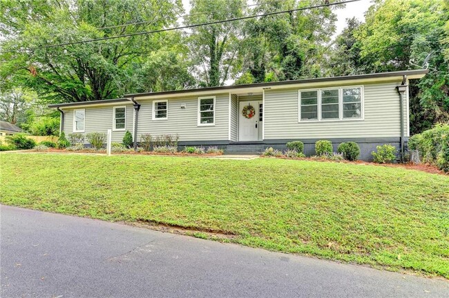 property at 4910 N Lee St