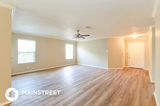 5211 Spring Arrow in San Antonio, TX - Building Photo - Building Photo