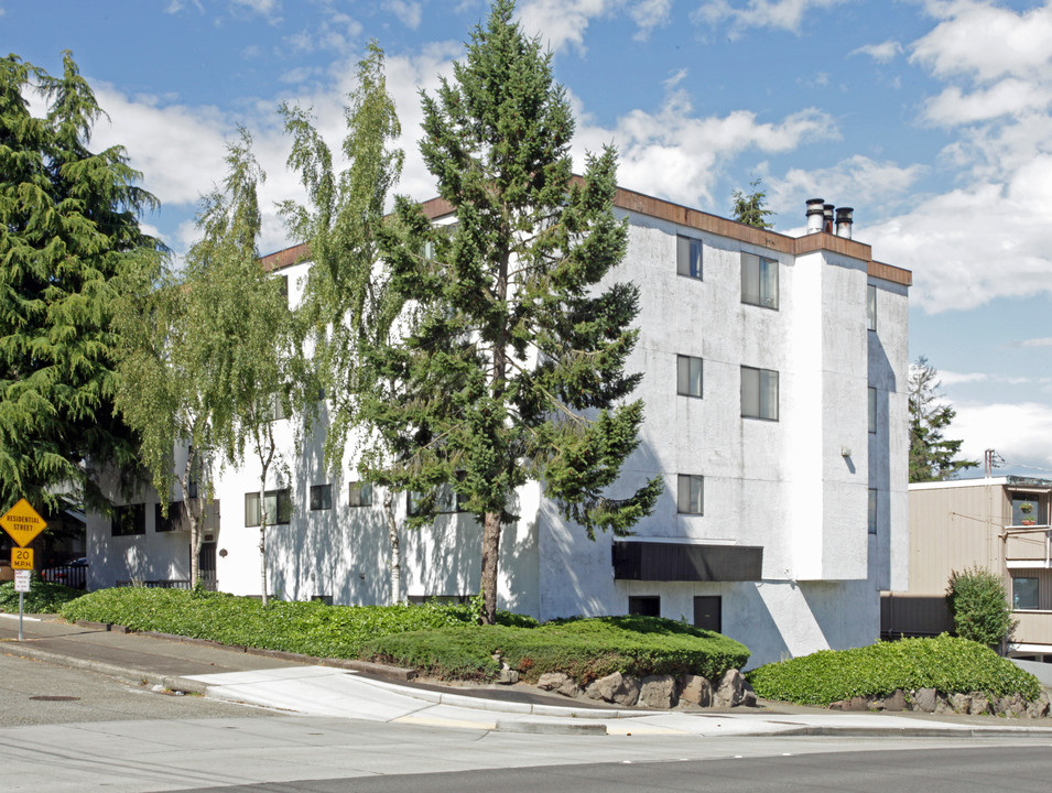 Domus Maria Apartments in Seattle, WA - Building Photo