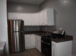 30 Willow Rd in Rocky Point, NY - Building Photo - Building Photo