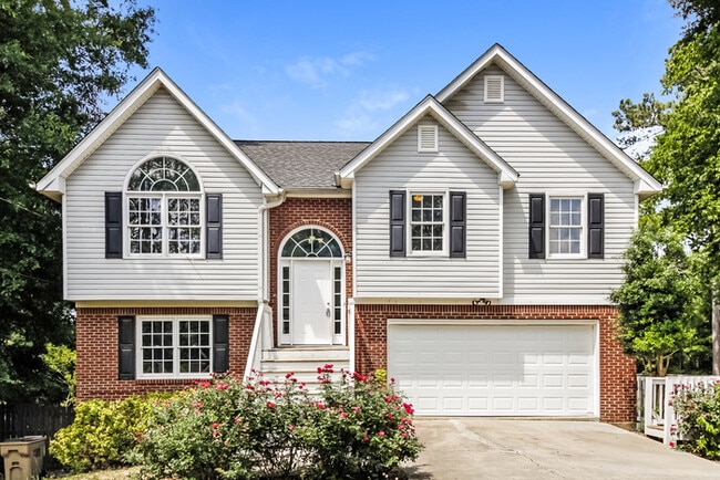 property at 38 Carriage Trce SE