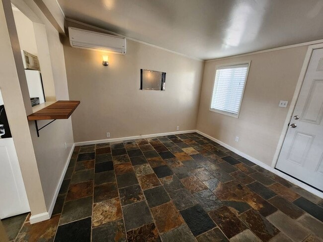 6610 Adobe Rd in Twentynine Palms, CA - Building Photo - Building Photo