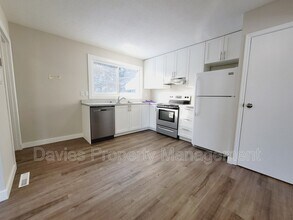 14612-14662 62 St NW in Edmonton, AB - Building Photo - Building Photo