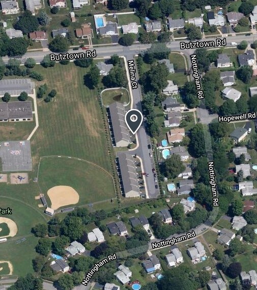 2655 Melina Ct in Bethlehem, PA - Foto de edificio