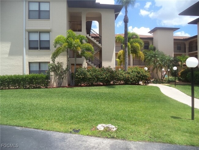 8474 Charter Club Cir