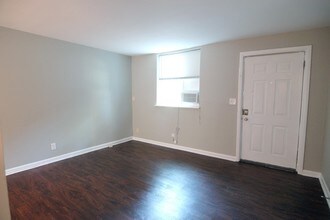 1249 2nd Ave S-Unit -B in Nashville, TN - Building Photo - Building Photo