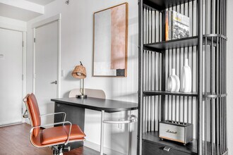 330 3rd Ave W, Unit SI FL5-ID3696A in Seattle, WA - Building Photo - Building Photo