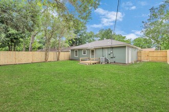 1709 S Park in Alvin, TX - Building Photo - Building Photo