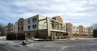 The Oaks at Toms River in Toms River, NJ - Building Photo - Building Photo