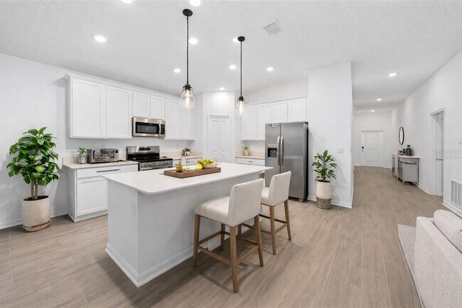 3977 Willow Brk Dr in Edgewater, FL - Building Photo - Building Photo