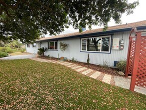 8852 Carmir Dr in Santee, CA - Building Photo - Building Photo