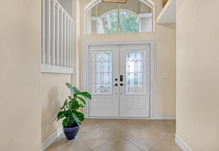 6074 Las Colinas Cir in Greenacres, FL - Foto de edificio - Building Photo