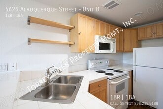 4626 Albuquerque St in San Diego, CA - Foto de edificio - Building Photo