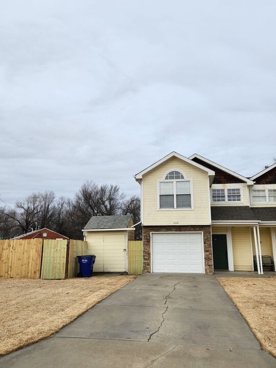 1904 Buffalo Soldier Pkwy in Junction City, KS - Building Photo