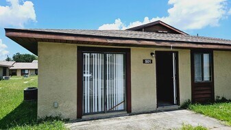 1050 N Fiske Blvd, Unit 501 in Cocoa, FL - Building Photo