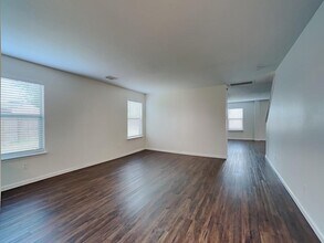 4006 Carmel Ridge Way in Pasadena, TX - Foto de edificio - Building Photo