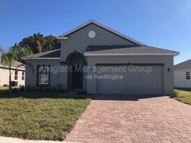 2715 Creekmore Ct in Kissimmee, FL - Building Photo