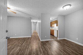 1239 Parkway Pl in Clarksville, TN - Foto de edificio - Building Photo