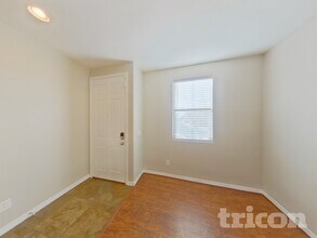 451 S Hawes Rd in Mesa, AZ - Building Photo - Building Photo