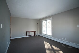 8503-8108 108 St NW in Edmonton, AB - Building Photo - Building Photo