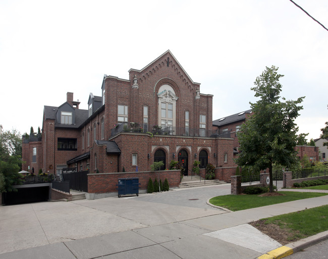 St. George on Sheldrake in Toronto, ON - Building Photo - Primary Photo