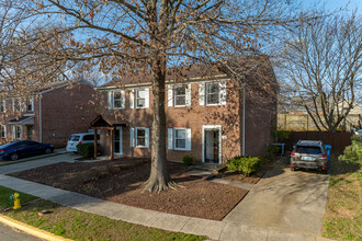 Harrods Park in Lexington, KY - Foto de edificio - Primary Photo