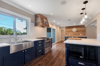 9107 McAvoy Dr in Houston, TX - Building Photo - Building Photo