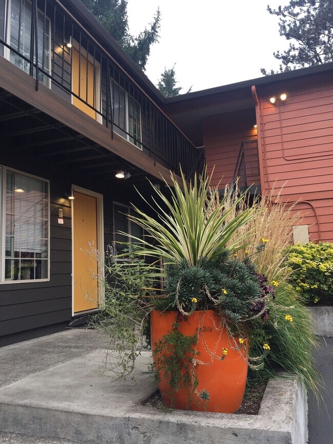 719 SE 29th Ave in Portland, OR - Building Photo - Building Photo