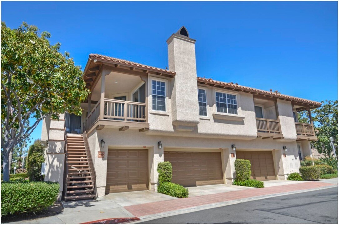 13405 Verona in Tustin, CA - Building Photo