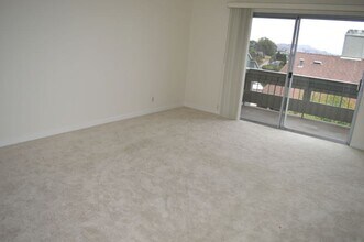 84 Anchorage Rd in Sausalito, CA - Building Photo - Building Photo