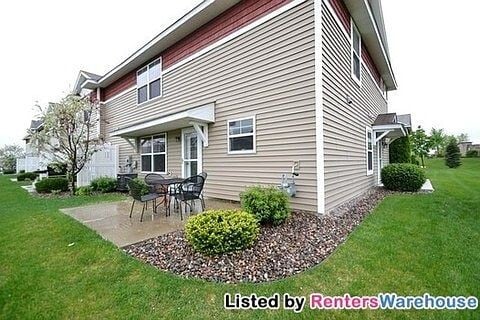 15848 60th Ave N in Minneapolis, MN - Building Photo - Building Photo