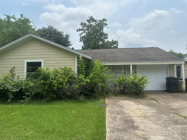property at 3118 Dacca Dr