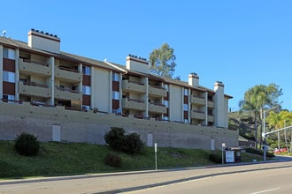 Genesee Colony in San Diego, CA - Foto de edificio - Building Photo