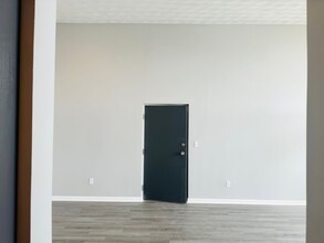 9031 S Eldorado Dr in Indianapolis, IN - Foto de edificio - Building Photo