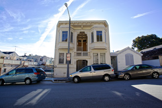 727 Chenery St in San Francisco, CA - Building Photo - Building Photo