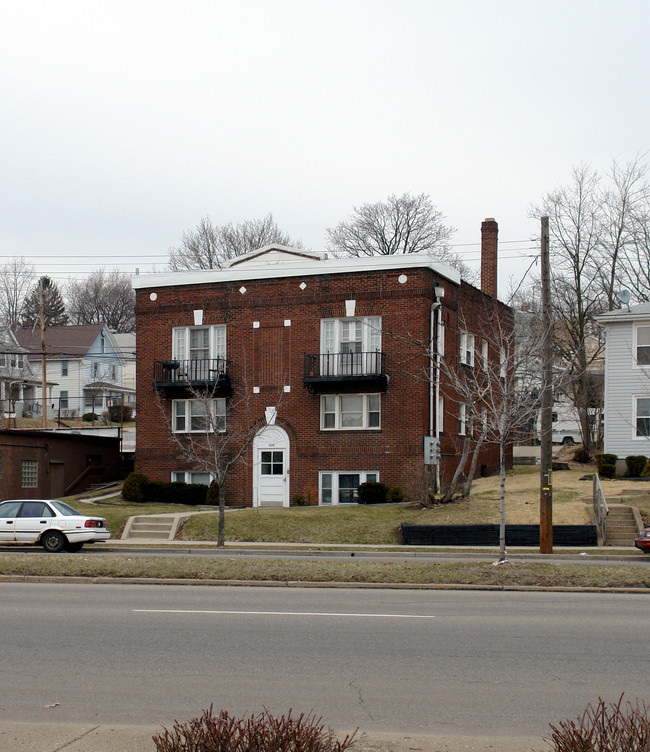 809 Kenmore Blvd in Akron, OH - Building Photo - Building Photo