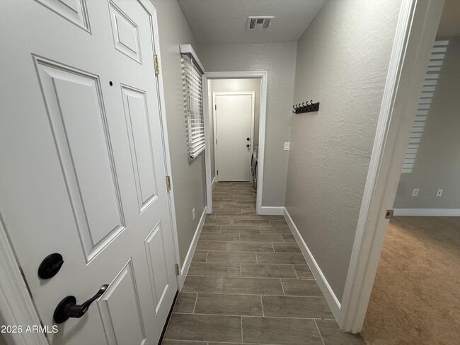 1298 S Owl Dr in Gilbert, AZ - Building Photo - Building Photo