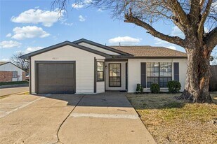 9511 Culberson St in Dallas, TX - Building Photo