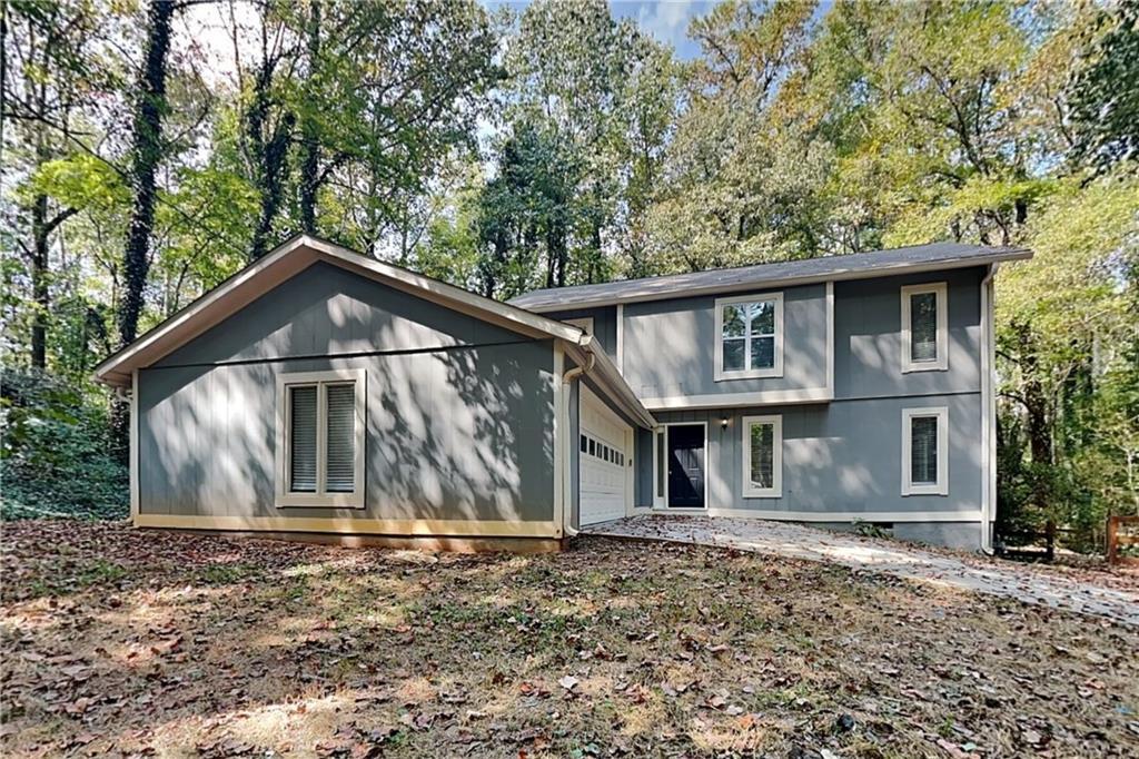 6319 Sherrian St in Douglasville, GA - Foto de edificio