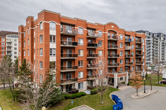 290 Hymus in Pointe-claire, QC - Building Photo - Primary Photo