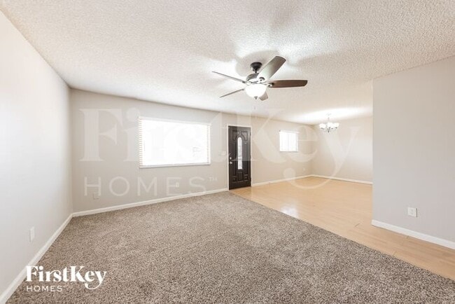 6104 W Nancy Rd in Glendale, AZ - Foto de edificio - Building Photo