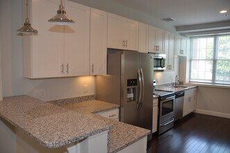 6 Admirals Wy in Chelsea, MA - Building Photo - Building Photo