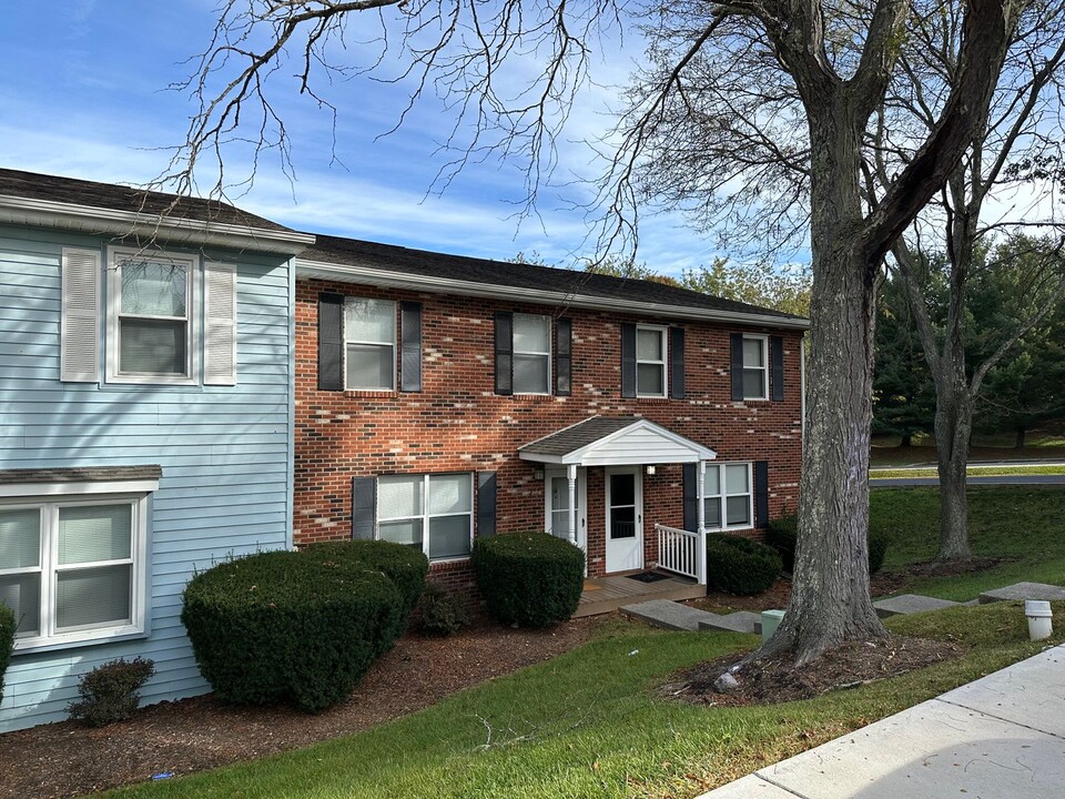 202 Pheasant Run Dr in Blacksburg, VA - Building Photo