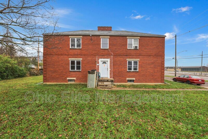 209 N James Rd in Columbus, OH - Building Photo