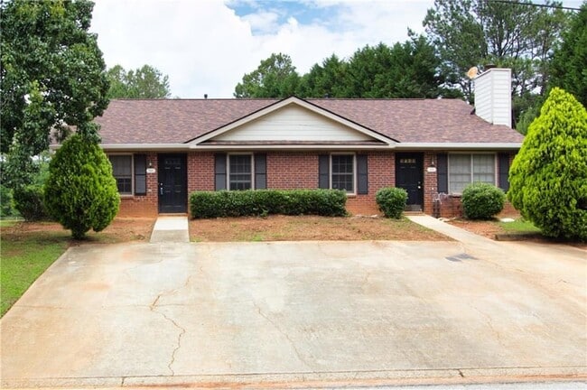 property at 3243 Inez Dr