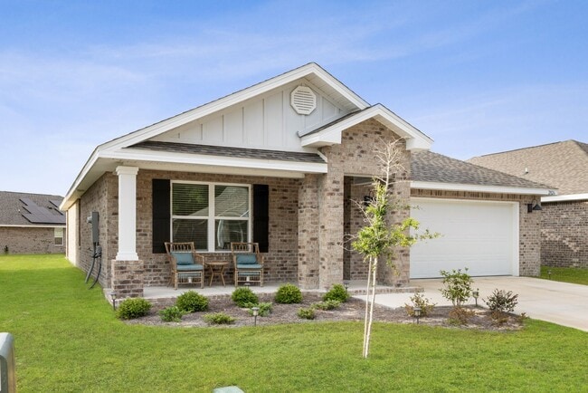 2826 Patriot Rdg Dr in Crestview, FL - Building Photo - Building Photo