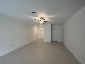 14552 Easy Goer St in Sun City Center, FL - Building Photo - Building Photo