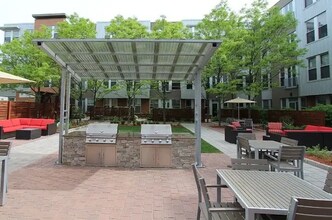 30 Caldwell St in Boston, MA - Foto de edificio - Building Photo