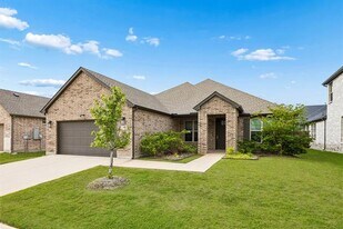 344 Cyprus Grove Dr in Lavon, TX - Building Photo